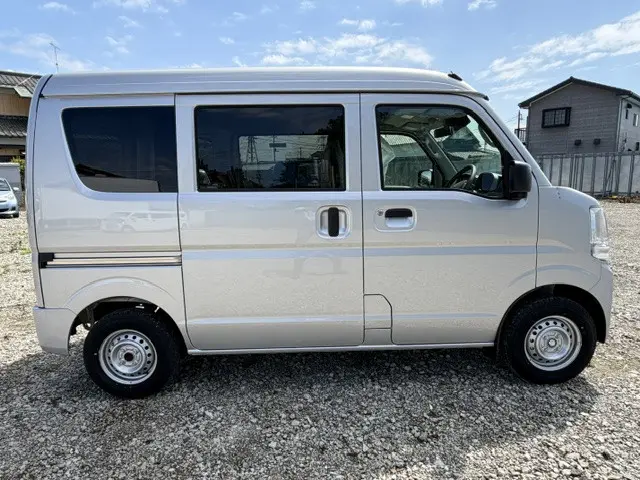 日産 クリッパーバン 5BD-DR17V(2WD)の写真7