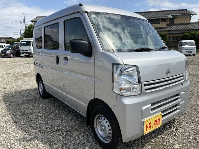 日産 クリッパーバン 5BD-DR17V(2WD)の写真8