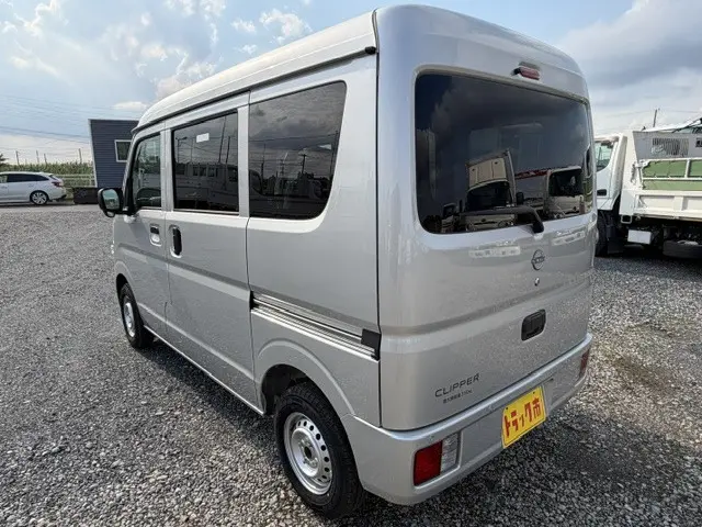 日産 クリッパーバン 5BD-DR17V(2WD)の写真4