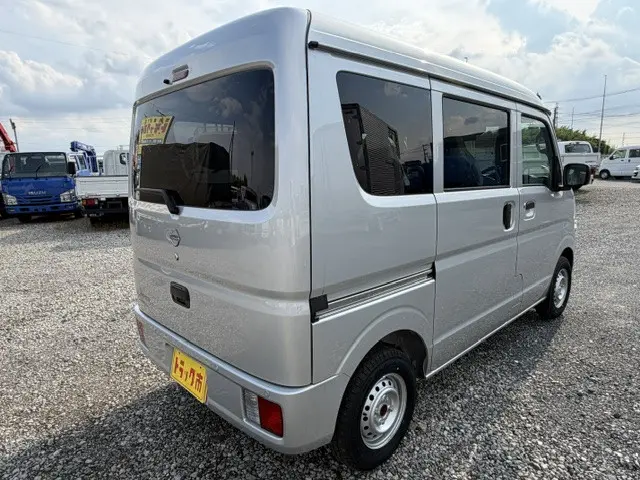 日産 クリッパーバン 5BD-DR17V(2WD)の写真6
