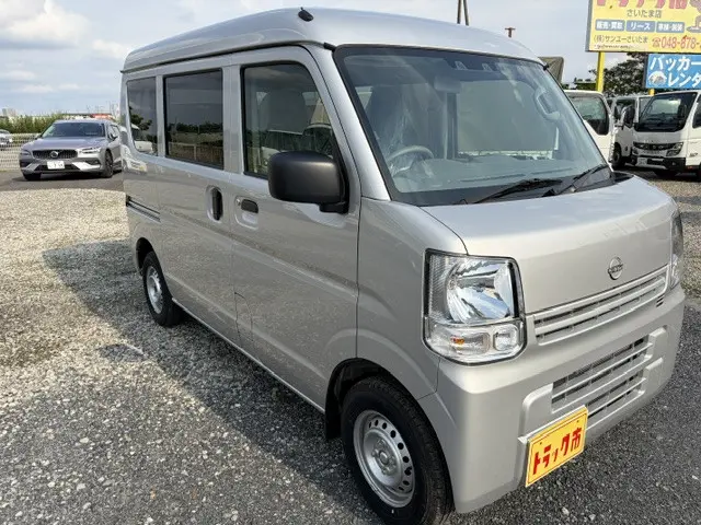 日産 クリッパーバン 5BD-DR17V(2WD)の写真8