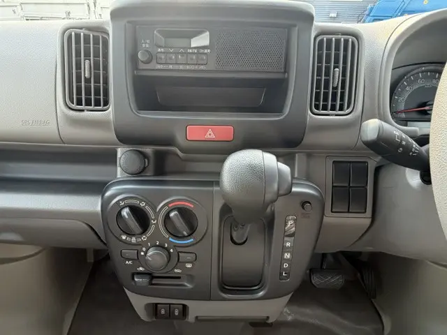 日産 クリッパーバン 5BD-DR17V(2WD)の写真13