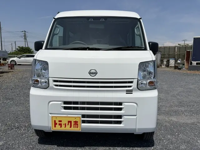 日産 クリッパーバン 5BD-DR17V(4WD)の写真2