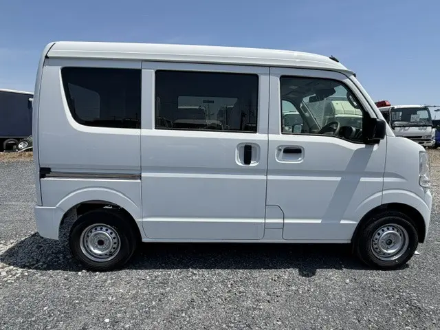 日産 クリッパーバン 5BD-DR17V(4WD)の写真7