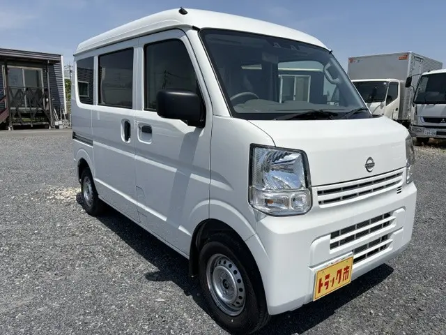 日産 クリッパーバン 5BD-DR17V(4WD)の写真8