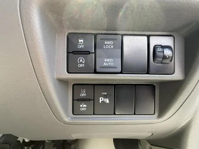 日産 クリッパーバン 5BD-DR17V(4WD)の写真17
