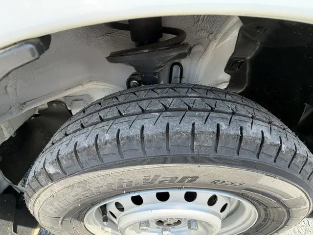 日産 クリッパーバン 5BD-DR17V(4WD)の写真21