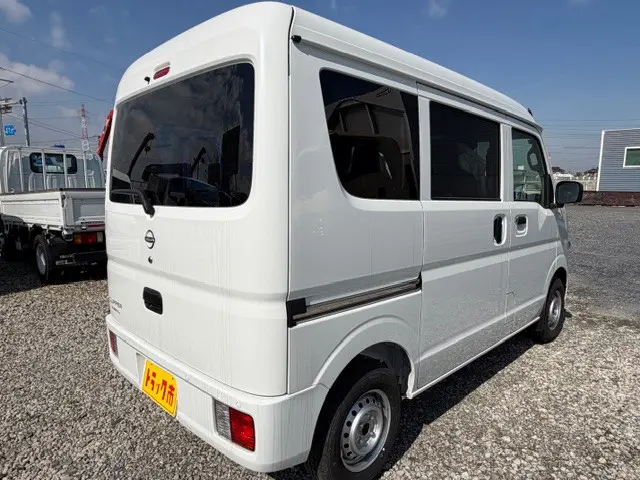 日産 クリッパーバン 5BD-DR17V(4WD)の写真6