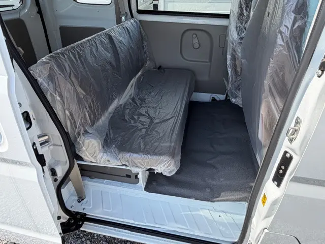 日産 クリッパーバン 5BD-DR17V(4WD)の写真10
