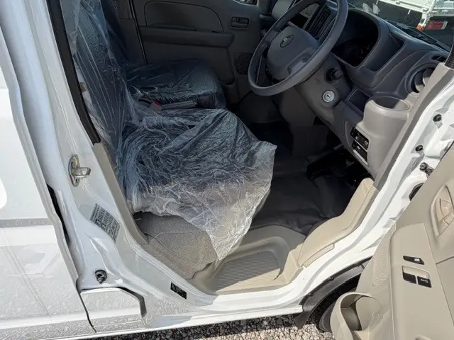 日産 クリッパーバン 5BD-DR17V(4WD)の写真11