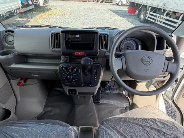 日産 クリッパーバン 5BD-DR17V(4WD)の写真12