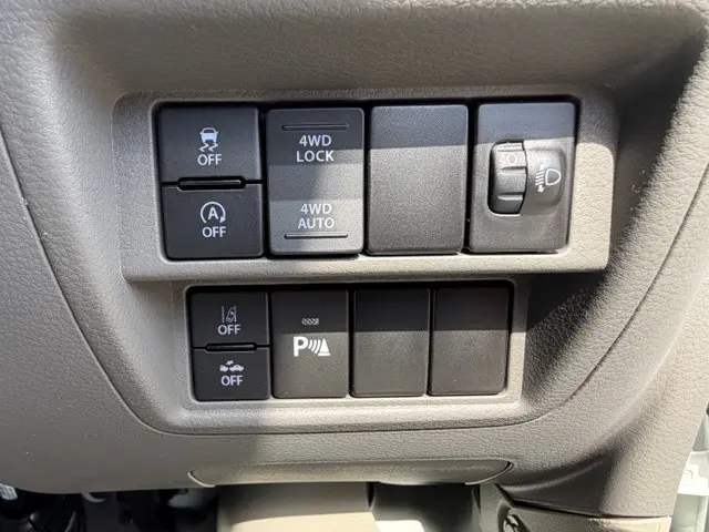 日産 クリッパーバン 5BD-DR17V(4WD)の写真17