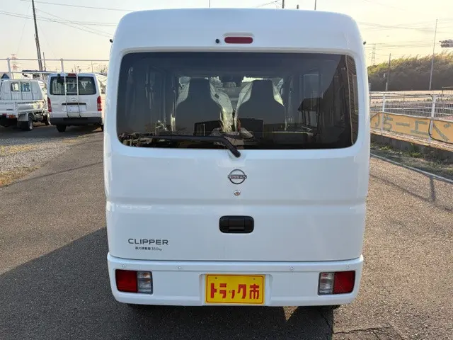 日産 クリッパーバン 5BD-DR17V(4WD)の写真3