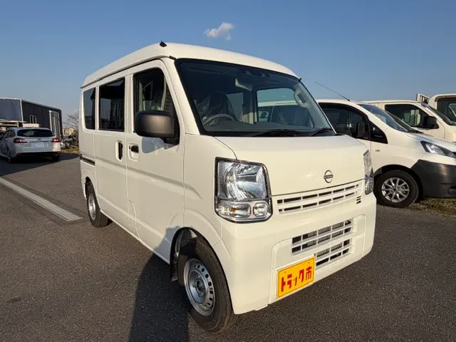 日産 クリッパーバン 5BD-DR17V(4WD)の写真5