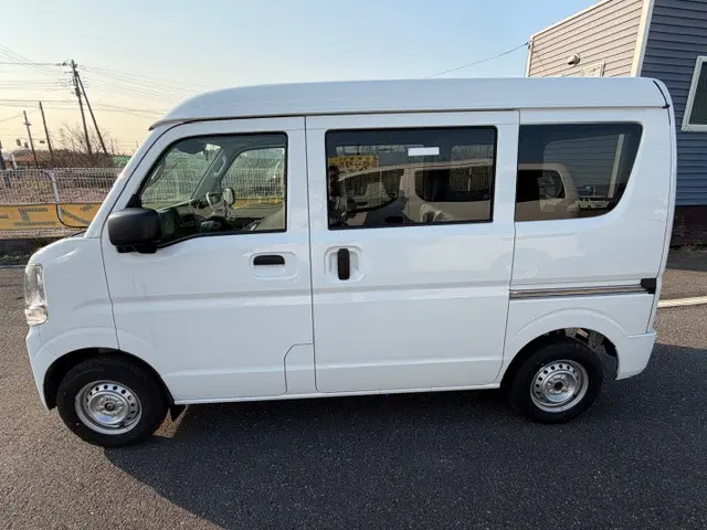 日産 クリッパーバン 5BD-DR17V(4WD)の写真6