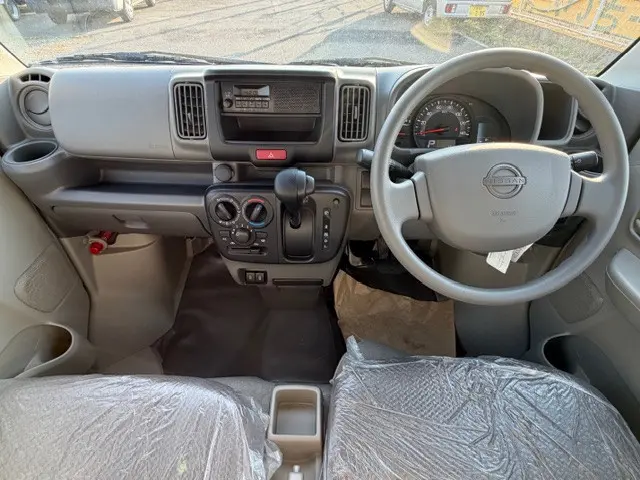 日産 クリッパーバン 5BD-DR17V(4WD)の写真9