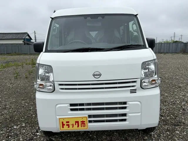 日産 クリッパーバン 5BD-DR17V(2WD)の写真2
