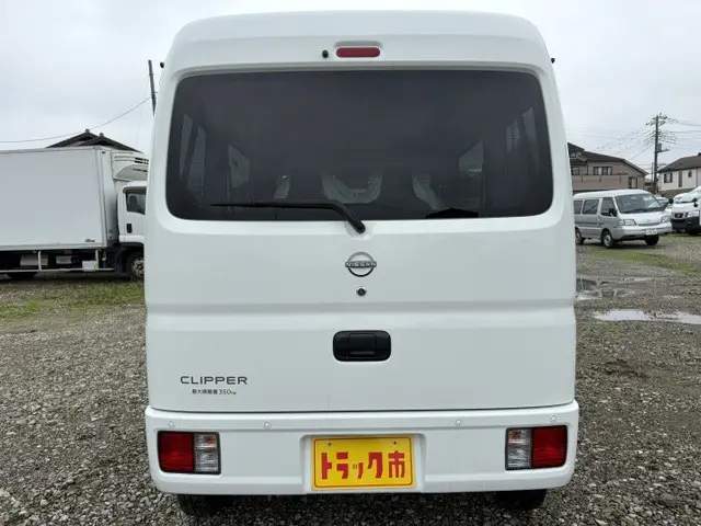 日産 クリッパーバン 5BD-DR17V(2WD)の写真5