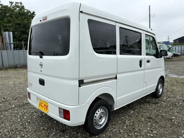 日産 クリッパーバン 5BD-DR17V(2WD)の写真6