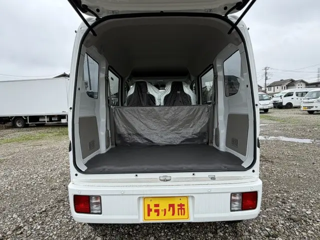 日産 クリッパーバン 5BD-DR17V(2WD)の写真9