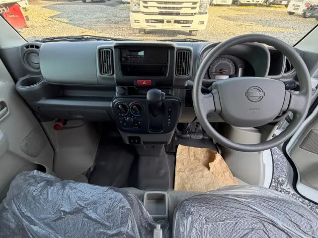 日産 クリッパーバン 5BD-DR17V(2WD)の写真12