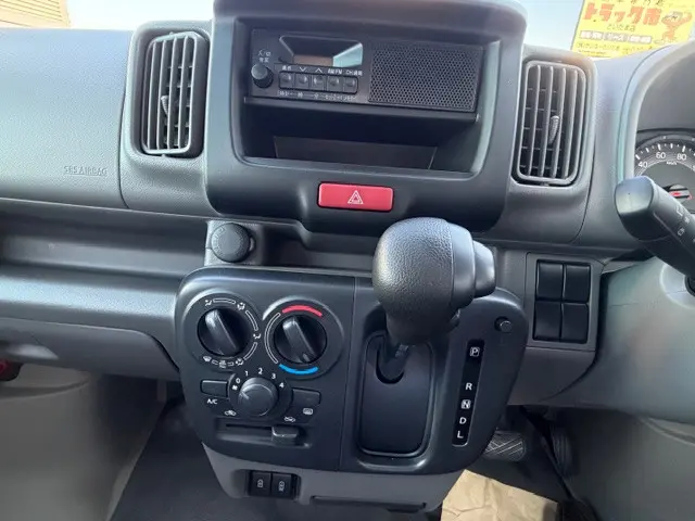 日産 クリッパーバン 5BD-DR17V(2WD)の写真13