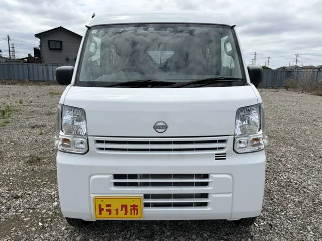 日産 クリッパーバン 5BD-DR17V(2WD)の写真2