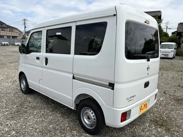 日産 クリッパーバン 5BD-DR17V(2WD)の写真4