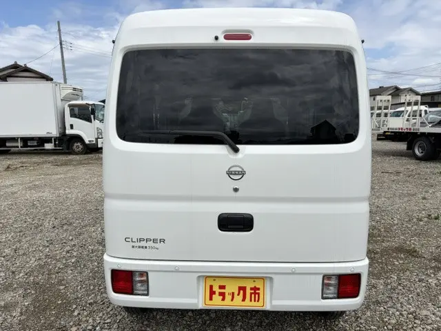 日産 クリッパーバン 5BD-DR17V(2WD)の写真5