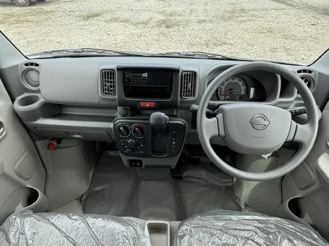 日産 クリッパーバン 5BD-DR17V(2WD)の写真12
