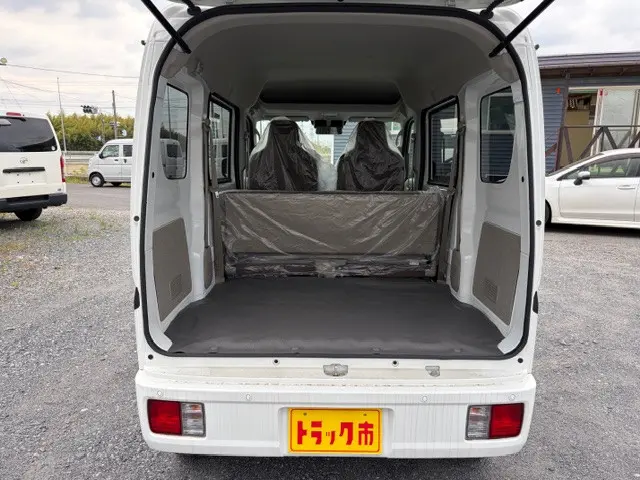 日産 クリッパーバン 5BD-DR17V(2WD)の写真9