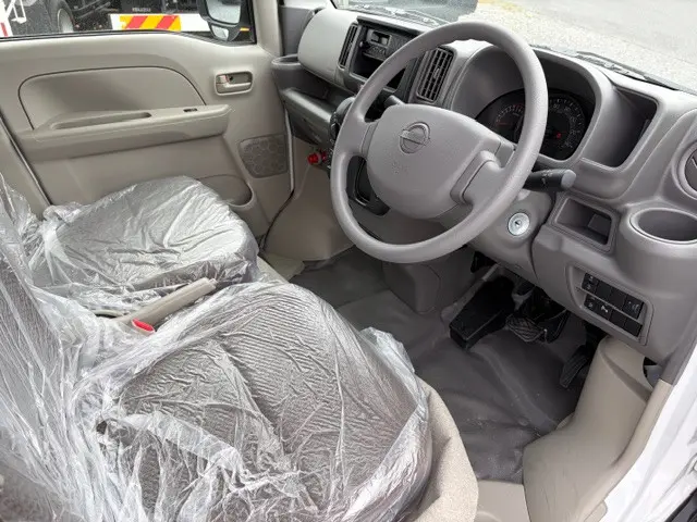 日産 クリッパーバン 5BD-DR17V(2WD)の写真11