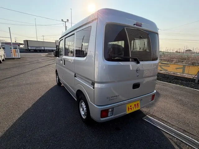 日産 クリッパーバン 5BD-DR17V(4WD)の写真4