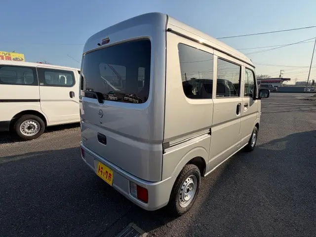 日産 クリッパーバン 5BD-DR17V(4WD)の写真6
