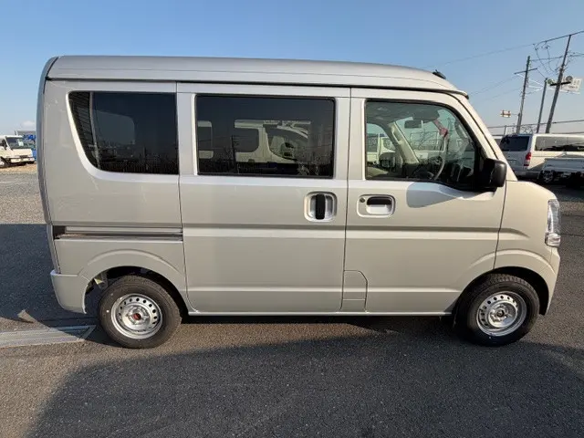 日産 クリッパーバン 5BD-DR17V(4WD)の写真7
