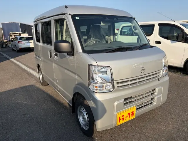 日産 クリッパーバン 5BD-DR17V(4WD)の写真8