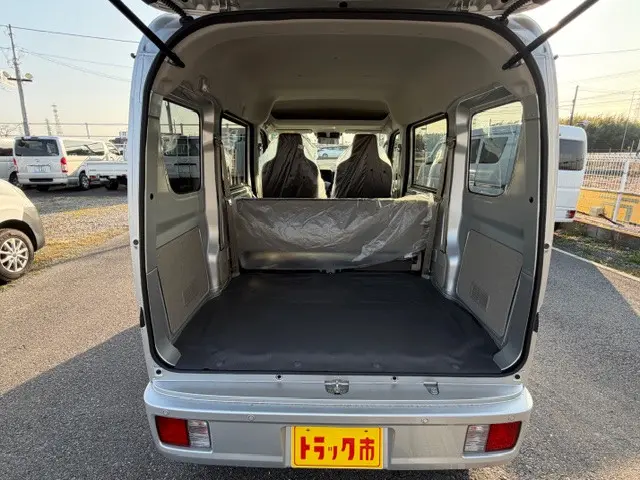 日産 クリッパーバン 5BD-DR17V(4WD)の写真9
