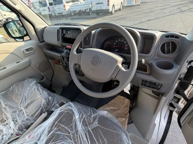 日産 クリッパーバン 5BD-DR17V(4WD)の写真11
