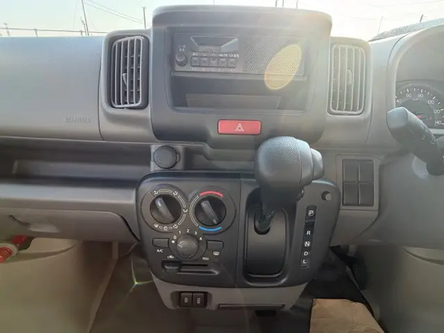 日産 クリッパーバン 5BD-DR17V(4WD)の写真13