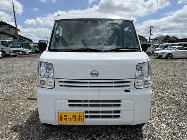 日産 クリッパーバン 5BD-DR17V(2WD)の写真2