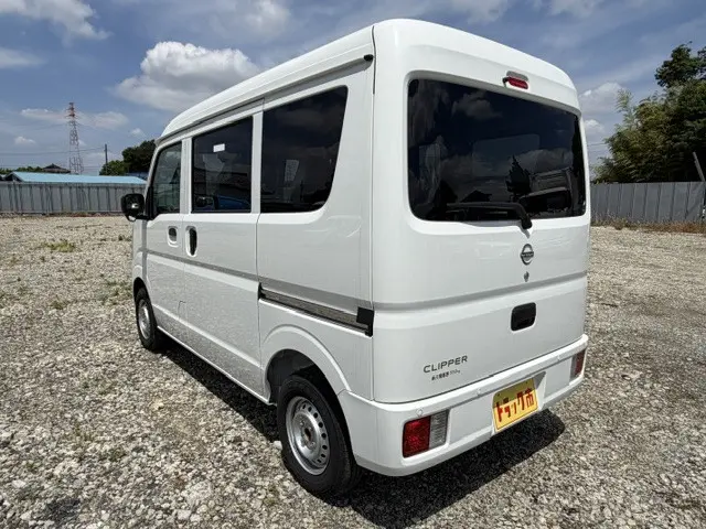 日産 クリッパーバン 5BD-DR17V(2WD)の写真4