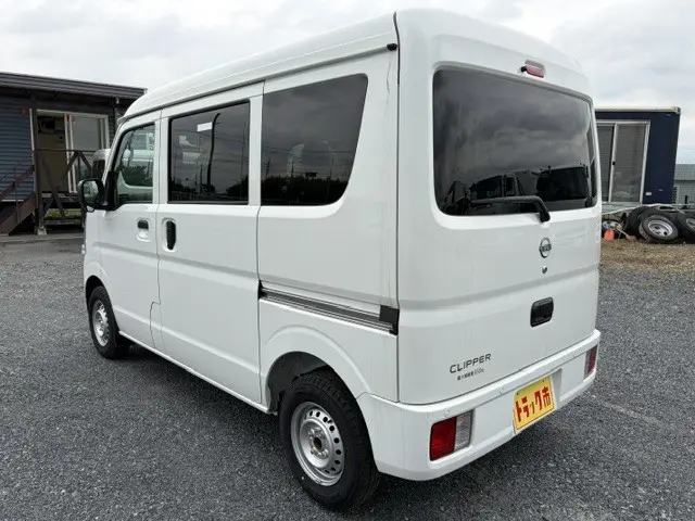 日産 クリッパーバン 5BD-DR17V(2WD)の写真4