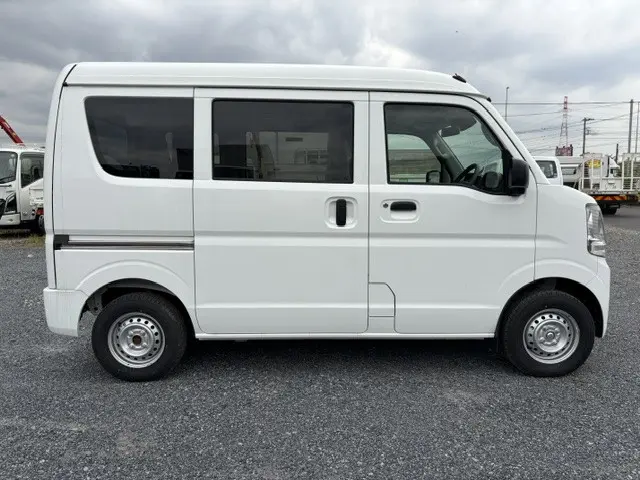 日産 クリッパーバン 5BD-DR17V(2WD)の写真7