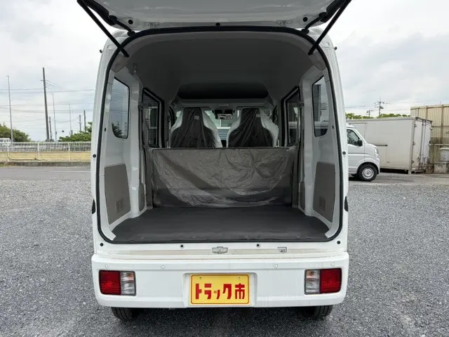 日産 クリッパーバン 5BD-DR17V(2WD)の写真9