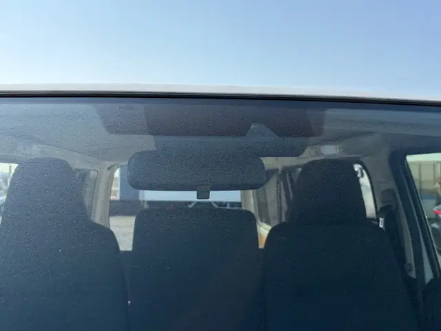トヨタ ハイエースバン 3BF-TRH200V(2WD)の写真15