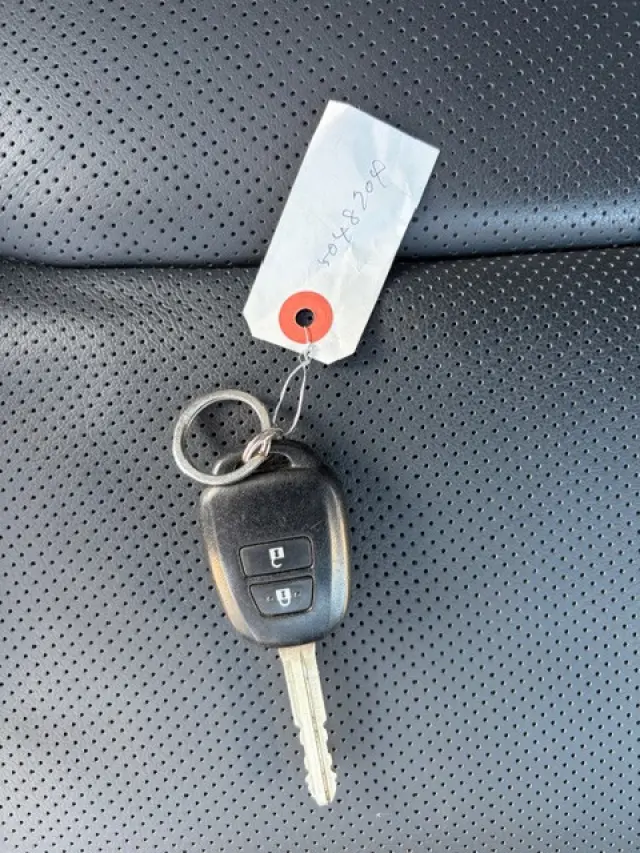 トヨタ ハイエースバン 3BF-TRH200V(2WD)の写真18