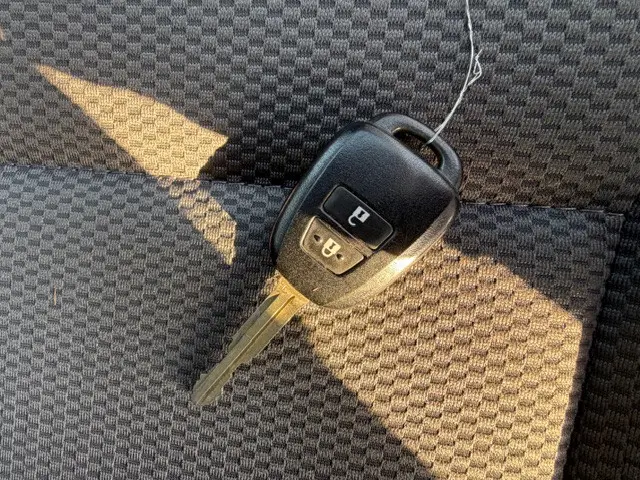 トヨタ ハイエースバン 3BF-TRH200V(2WD)の写真20