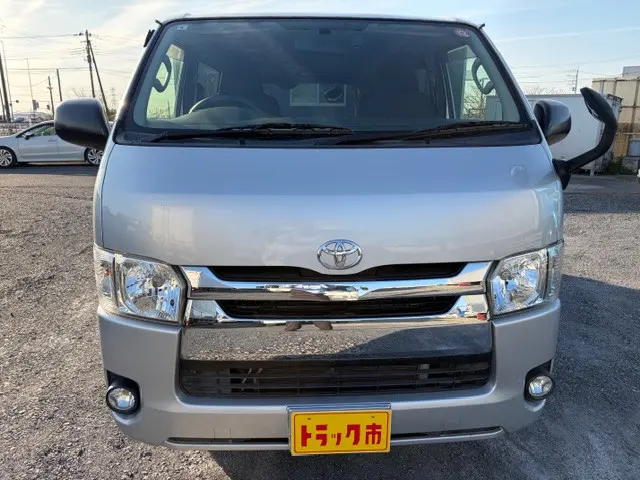 トヨタ ハイエースレジアス CBF-TRH200V(2WD)の写真2