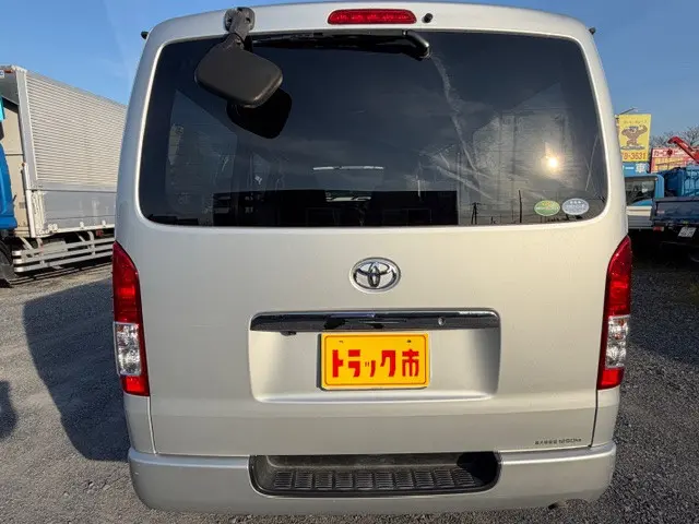 トヨタ ハイエースレジアス CBF-TRH200V(2WD)の写真5