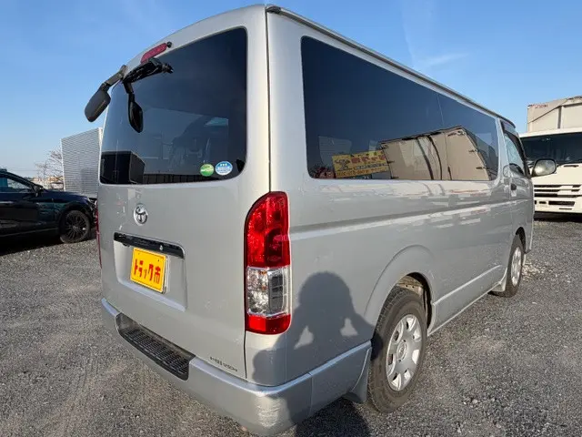トヨタ ハイエースレジアス CBF-TRH200V(2WD)の写真6